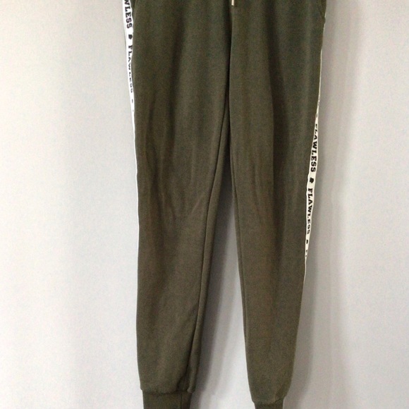 Urban Planet Kids Girls Green Fleece Jogger L/G - Picture 2 of 2